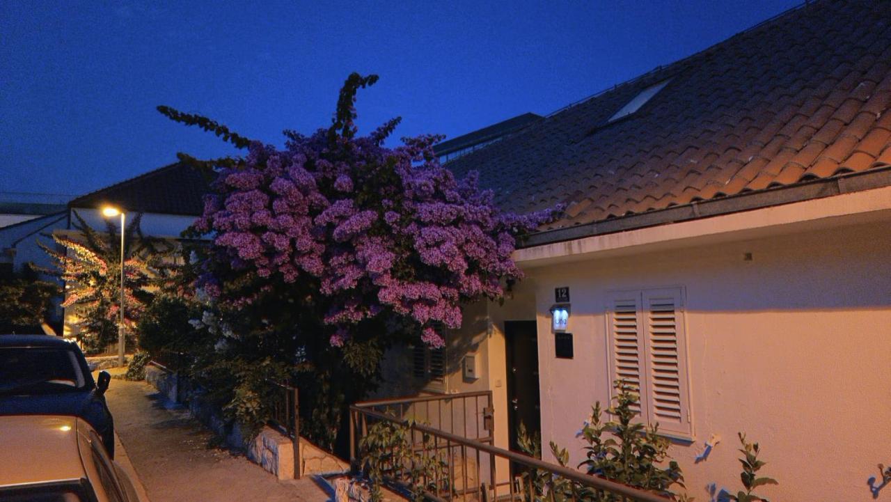 The One Apartment Split Exterior photo